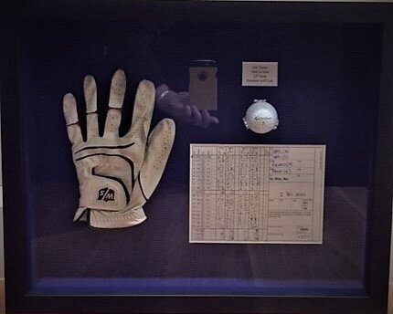 Golf glove and scorecard display